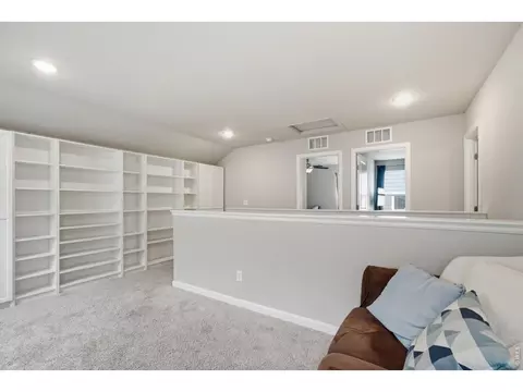 Entry Way - 2743 Tallgrass Ln, Berthoud, CO 80513 photo 3 of 5