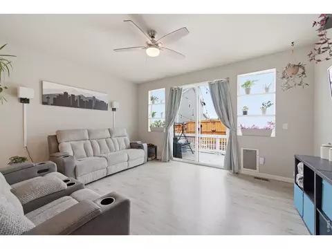 Living - 2743 Tallgrass Ln, Berthoud, CO 80513 photo 3 of 4