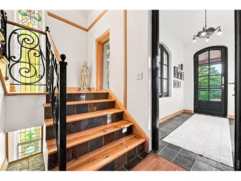 Entry Way - 2717 Bison Dr, Boulder, CO 80302 photo 2 of 3