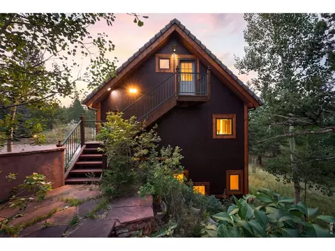 Exterior - 2717 Bison Dr, Boulder, CO 80302 photo 10 of 12