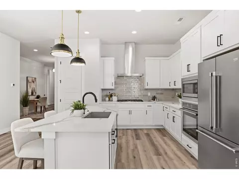 Kitchen - 1727 Barefoot Dr, Windsor, CO 80550 photo 5 of 7