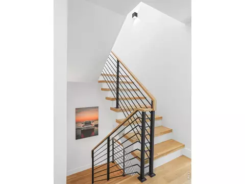 Entry Way - 2126 Pearl St #C, Boulder, CO 80302 photo 2 of 2