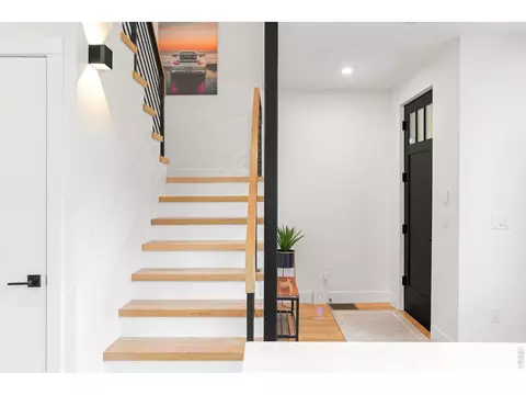 Entry Way - 2126 Pearl St #C, Boulder, CO 80302 photo 1 of 2