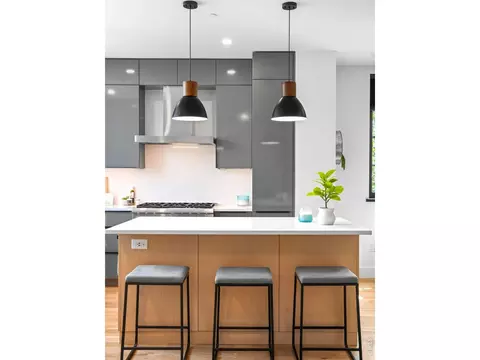 Kitchen - 2126 Pearl St #C, Boulder, CO 80302 photo 3 of 4
