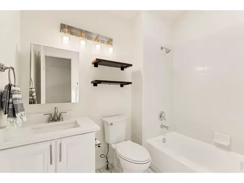 Bath - 4776 Franklin Dr, Boulder, CO 80301 photo 4 of 4