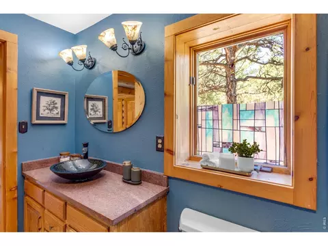 Bath - 279 Quartz Way, Lyons, CO 80540 photo 1 of 3