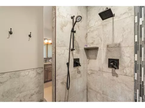 Bath - 2882 Thunderview Dr, Timnath, CO 80547 photo 3 of 6