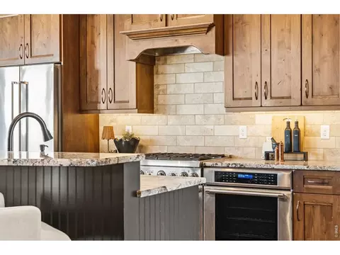 Kitchen - 2882 Thunderview Dr, Timnath, CO 80547 photo 6 of 10