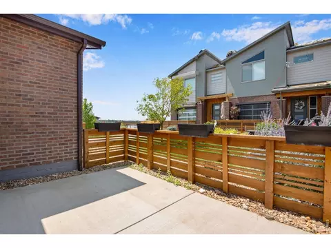 Exterior - 19570 E Sunset Cir, Aurora, CO 80015 photo 1 of 3
