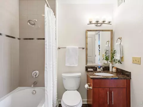 Bath - 4555 13th St #E, Boulder, CO 80304 photo 3 of 5