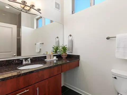 Bath - 4555 13th St #E, Boulder, CO 80304 photo 1 of 5
