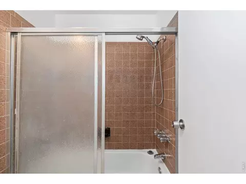 Bath - 3161 Madison Ave, Boulder, CO 80303 photo 3 of 3