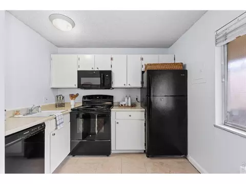 Kitchen - 3161 Madison Ave, Boulder, CO 80303 photo 3 of 4