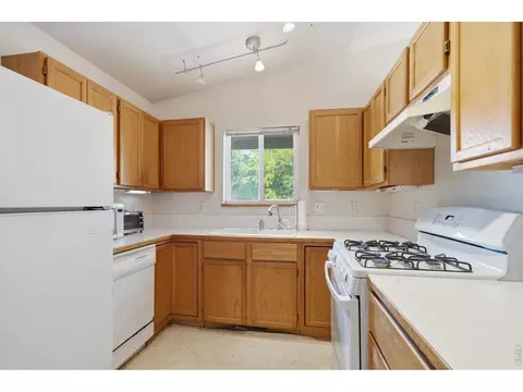 Kitchen - 347 Walnut Dr, Frederick, CO 80530 photo 2 of 3