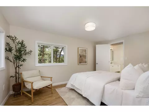 Bedroom - 465 Deer Ln, Lyons, CO 80540 photo 2 of 3