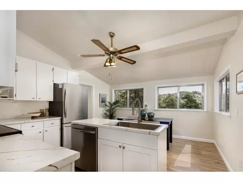 Kitchen - 465 Deer Ln, Lyons, CO 80540 photo 2 of 5
