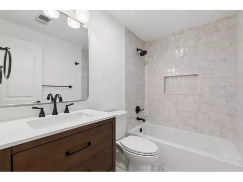 Bath - 3969 Bosque Ct, Boulder, CO 80301 photo 3 of 3