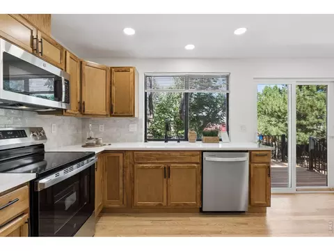 Kitchen - 3969 Bosque Ct, Boulder, CO 80301 photo 3 of 5