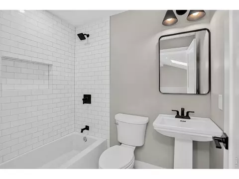 Bath - 3310 Heidelberg Dr, Boulder, CO 80305 photo 2 of 3