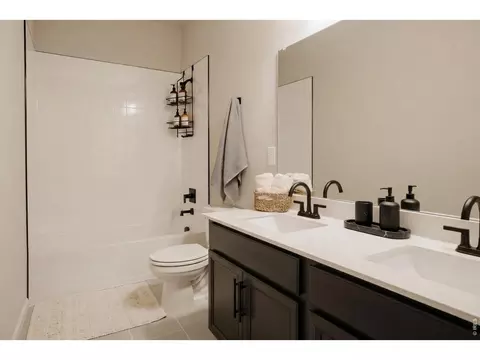 Bath - 677 Noola St, Windsor, CO 80550 photo 2 of 3
