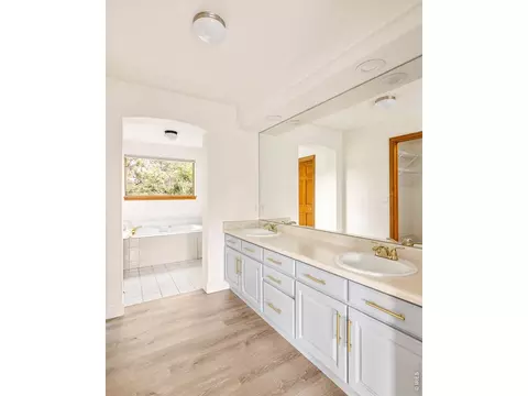 Bath - 5935 Brandywine Ct, Boulder, CO 80301 photo 1 of 4