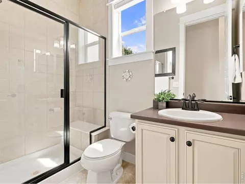 Bath - 5510 Evangeline Dr, Windsor, CO 80550 photo 3 of 5