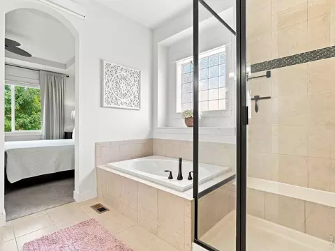 Bath - 5510 Evangeline Dr, Windsor, CO 80550 photo 2 of 5