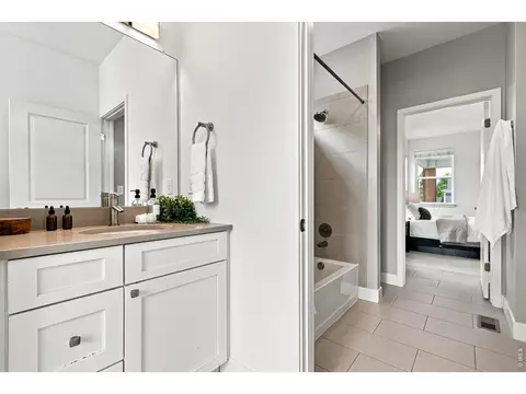 Bath - 1265 Sumac Ave, Boulder, CO 80304 photo 4 of 4