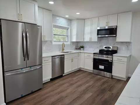 Kitchen - 116 Grant Pl, Sterling, CO 80751 photo 2 of 5