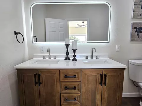 Bath - 116 Grant Pl, Sterling, CO 80751 photo 2 of 6