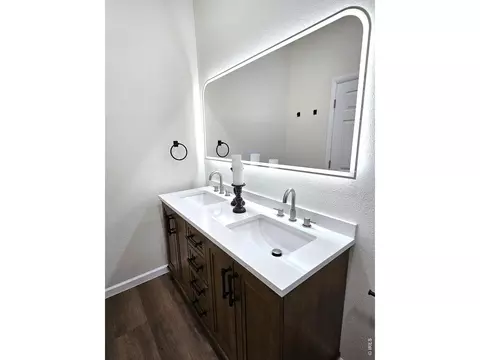 Bath - 116 Grant Pl, Sterling, CO 80751 photo 3 of 6