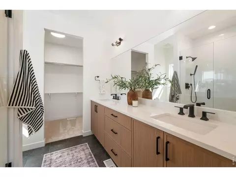 Bath - 835 Doubleleaf Dr, Windsor, CO 80550 photo 2 of 4