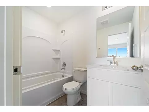 Bath - 4013 Agnes St, Evans, CO 80620 photo 4 of 5