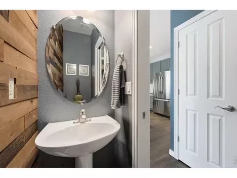 Bath - 405 Raymond Ct, Lyons, CO 80540 photo 1 of 4
