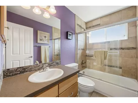 Bath - 405 Raymond Ct, Lyons, CO 80540 photo 2 of 4