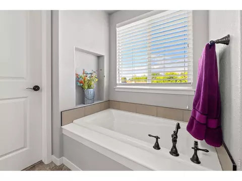 Bath - 560 Cimarron Dr, Ault, CO 80610 photo 4 of 8