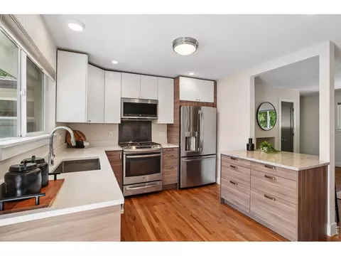 Kitchen - 1552 Oak Ave, Boulder, CO 80304 photo 4 of 7