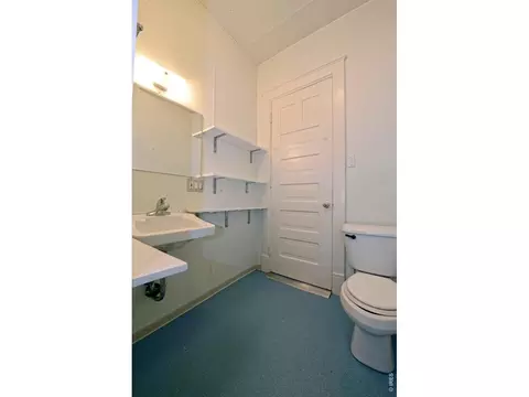 Bath - 1127 12th St, Boulder, CO 80302 photo 1 of 3