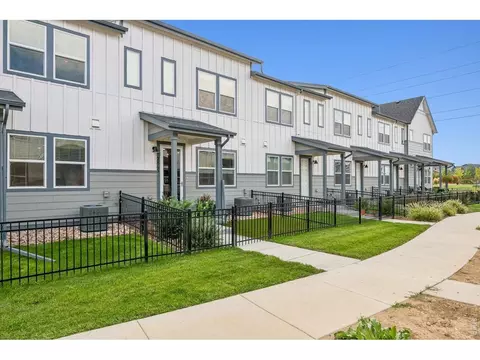 2865 Bear Springs Cir, Longmont, CO 80503