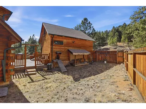 Exterior - 750 Cougar Dr, Boulder, CO 80302 photo 9 of 10