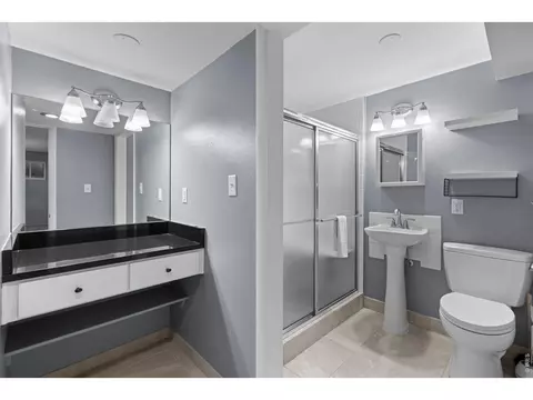 Bath - 1415 Bradley Dr, Boulder, CO 80305 photo 5 of 5