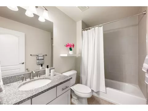 Bath - 812 E Baseline Rd #B, Lafayette, CO 80026 photo 5 of 5