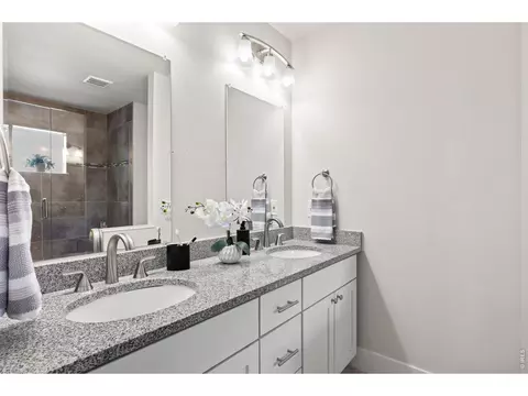Bath - 812 E Baseline Rd #B, Lafayette, CO 80026 photo 2 of 5