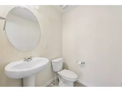 Bath - 21891 E 7th Ave, Aurora, CO 80018 photo 1 of 3