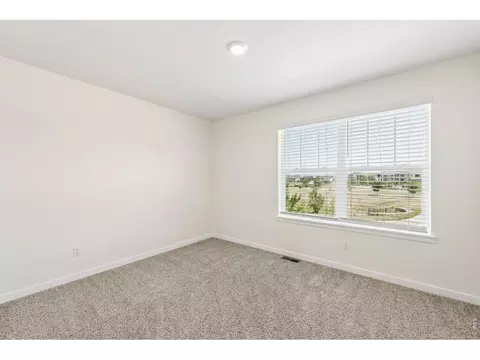 Bedroom - 21891 E 7th Ave, Aurora, CO 80018 photo 4 of 6