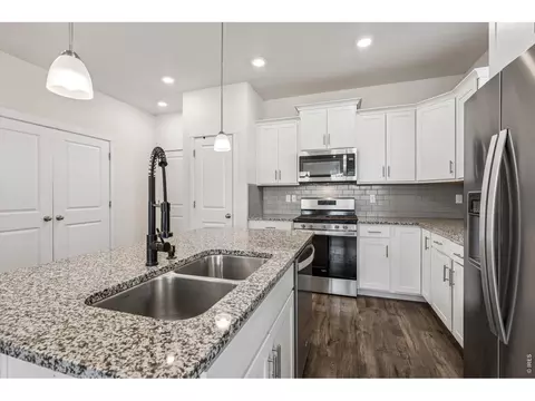 Kitchen - 21891 E 7th Ave, Aurora, CO 80018 photo 4 of 5