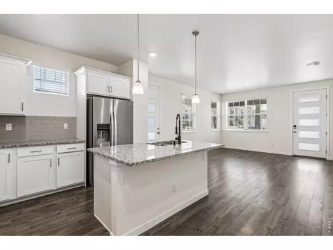 Kitchen - 21891 E 7th Ave, Aurora, CO 80018 photo 3 of 5