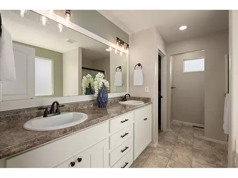 Bath - 2172 Grain Bin Ct, Windsor, CO 80550 photo 2 of 4
