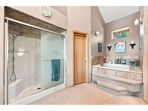 Bath - 7372 Olde Stage Rd, Boulder, CO 80302 photo 3 of 5