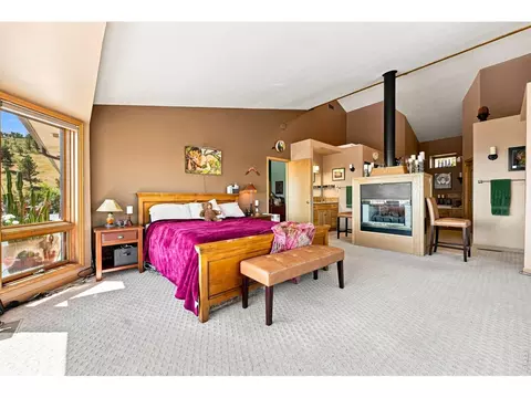 Bedroom - 7372 Olde Stage Rd, Boulder, CO 80302 photo 4 of 5